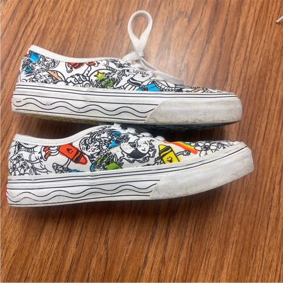 Vans Kids' White Crayola Multicolor Graphic Canvas Sneakers Size 1.5 EUC - Picture 7 of 9